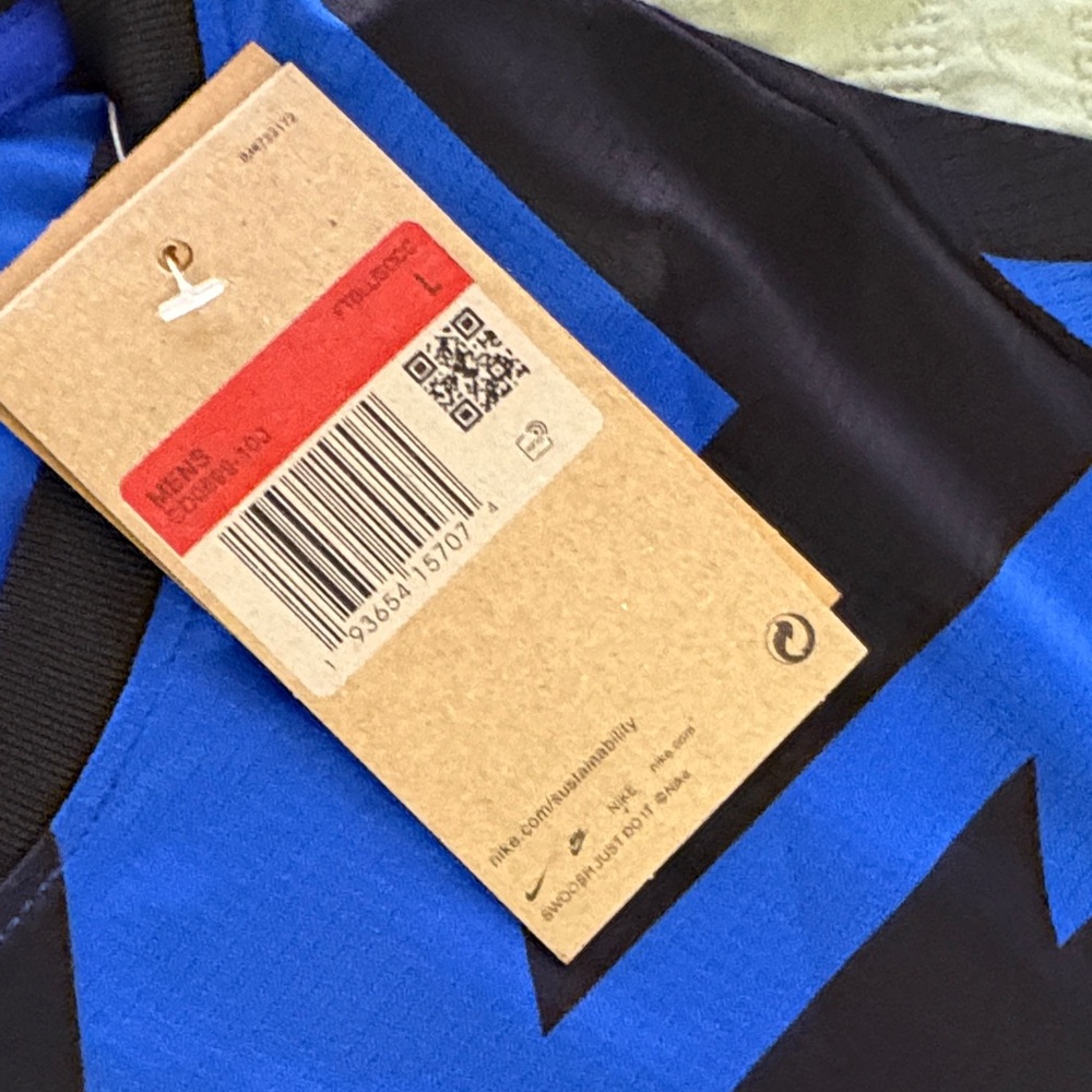 Nike Inter Milan Blue and Black Striped Men's Jersey Lautaro 10 - Picture 6 of 11